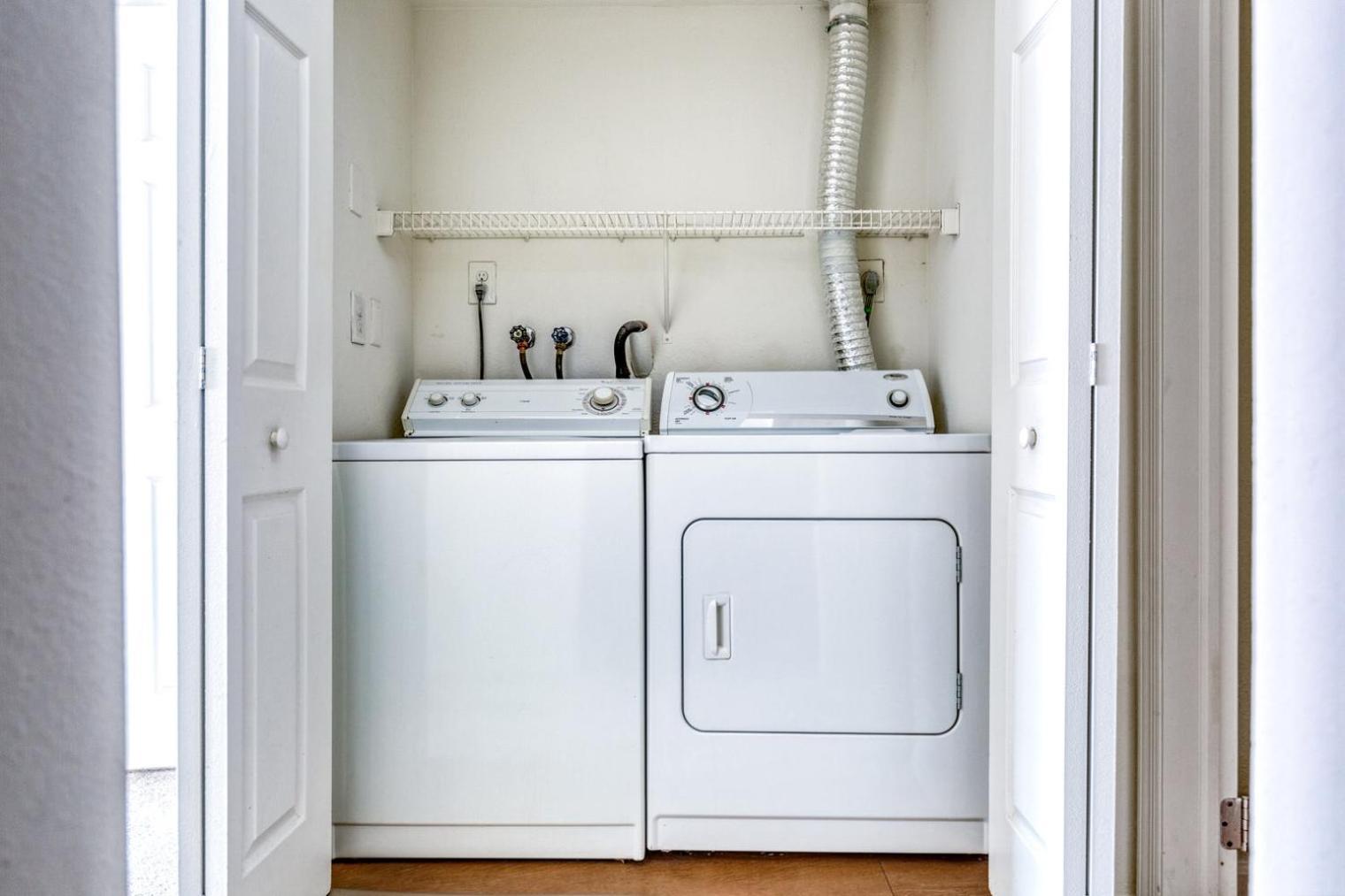 Jersey 2br W Wd Gym Elevator Nr Path Nyc-673 Apartment New York
