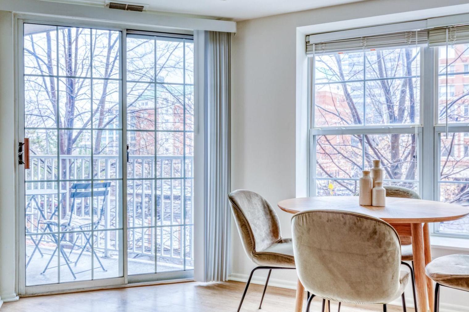 Jersey 2br W Wd Gym Elevator Nr Path Nyc-673 *